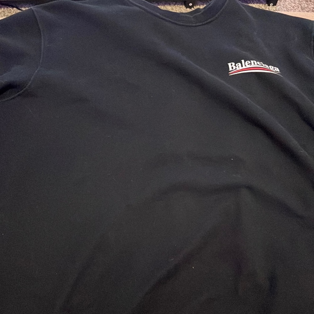 L balenciaga sweater